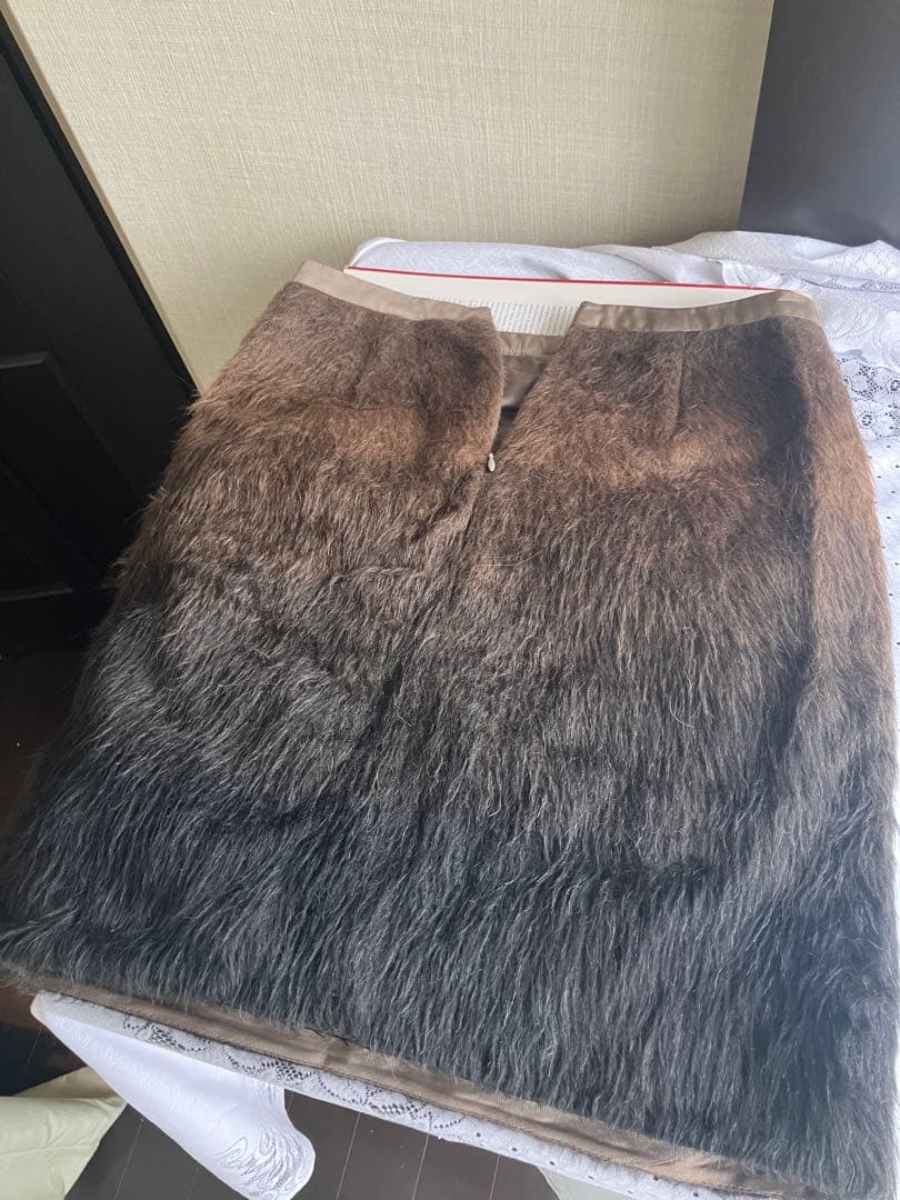 イタリア製maxmara日本店　高級ファー素材 スカート 茶系　未使用近美品