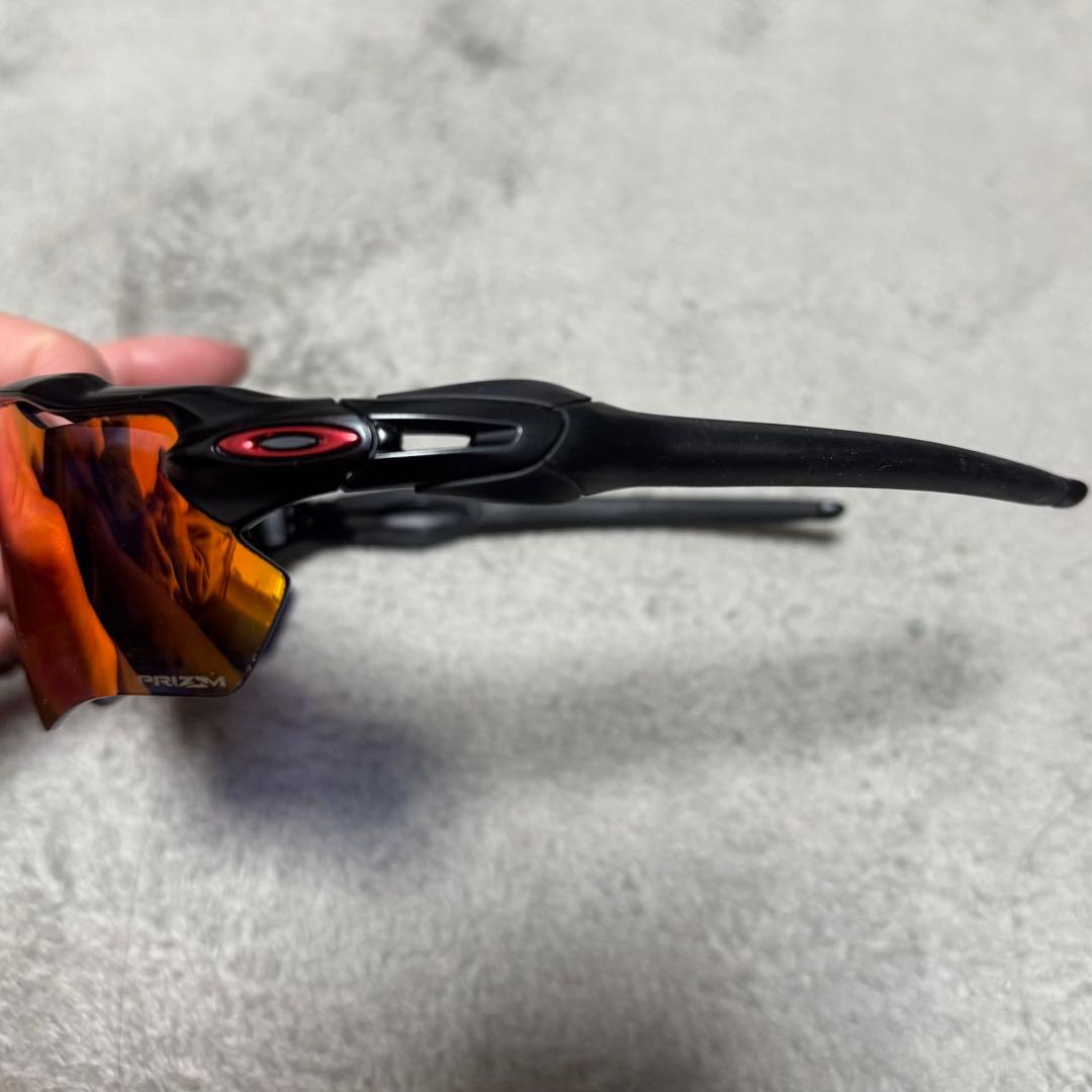 Oakley スポーツサングラス グラデーションレッド