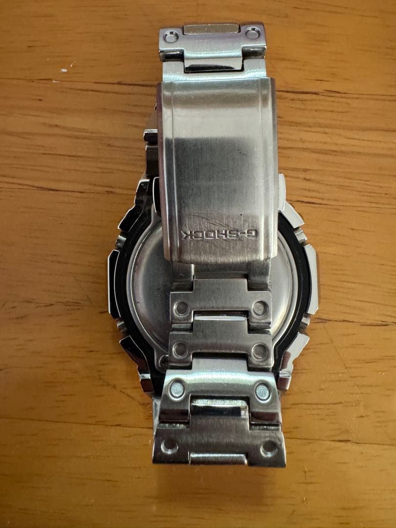 N*e様 CASIO G-SHOCK G-5600UE シルバーメタル