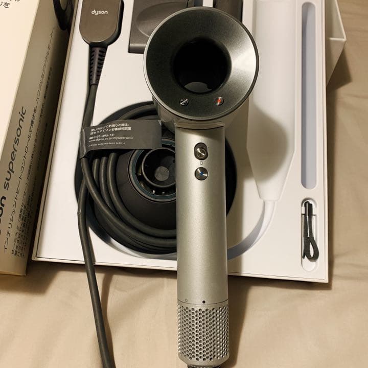 ダイソン　　ヘアードライヤー