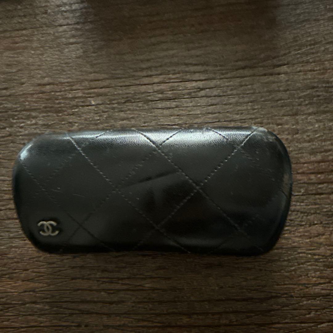CHANEL リボン　サングラス　ケースと箱付き