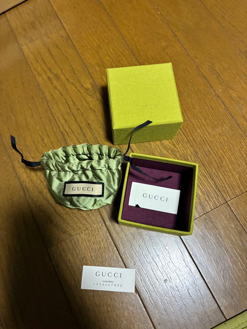 GUCCIインターロッキングピアス　新品