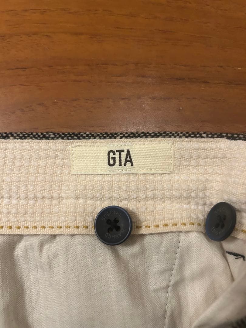 GTA ワンプリーツ パンツ 46