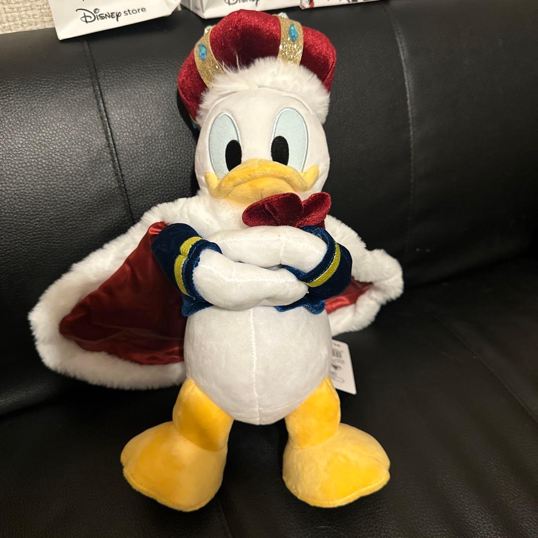 ドナルド ぬいぐるみ DONALD THE KING BIRTHDAY
