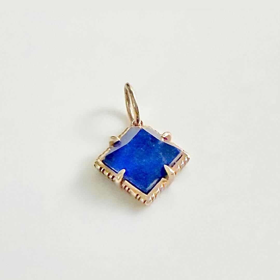 ★agete 10K ラピスラズリとクオーツのチャームのみ　ゴールド