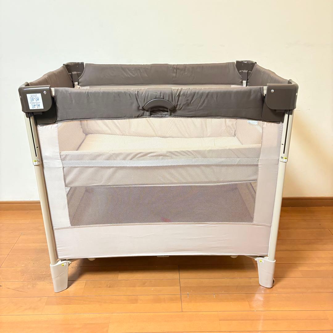 【美品・匿名配送】アップリカ ココネルエアー ベビーベッド ココア