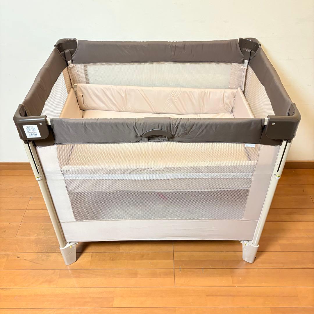 【美品・匿名配送】アップリカ ココネルエアー ベビーベッド ココア