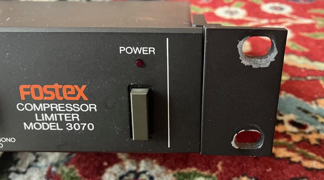 DTM・DAW FOSTEX COMPRESSOR LIMITER MODEL 3070