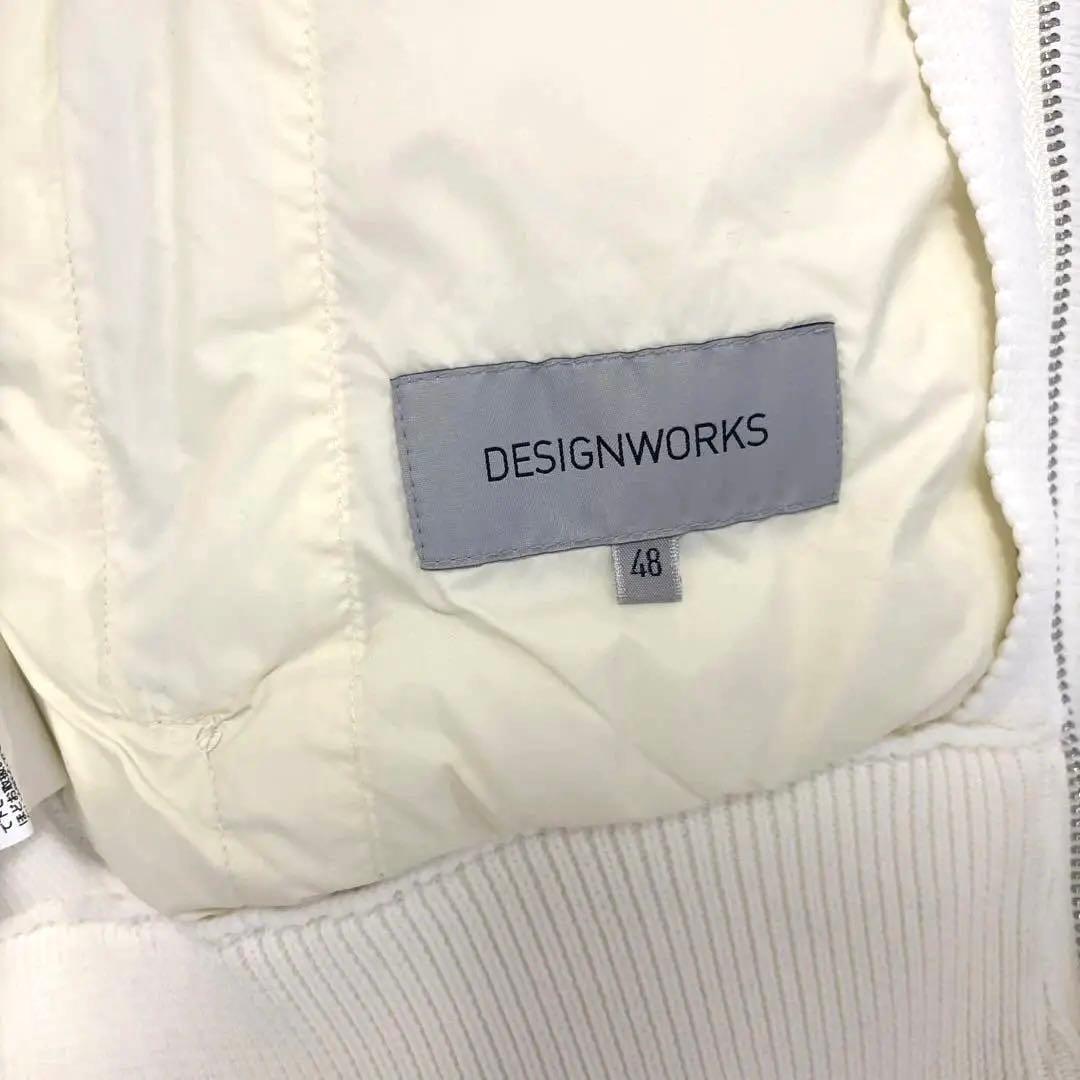 ホワイト フード付きダウンジャケット