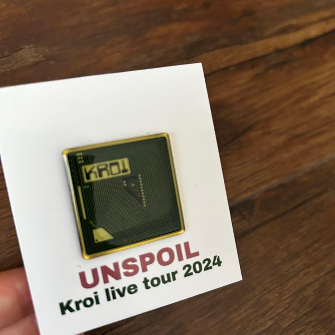 Kroi UNSPOIL 【シークレット】ピンバッジ サイン入り
