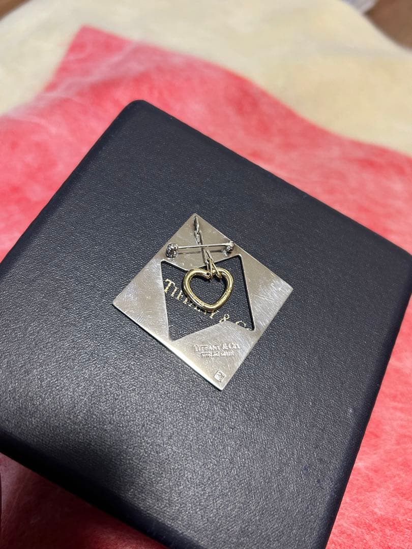 美品Tiffanyヴィンテージ　シルバーブローチレア　K18刻印あり