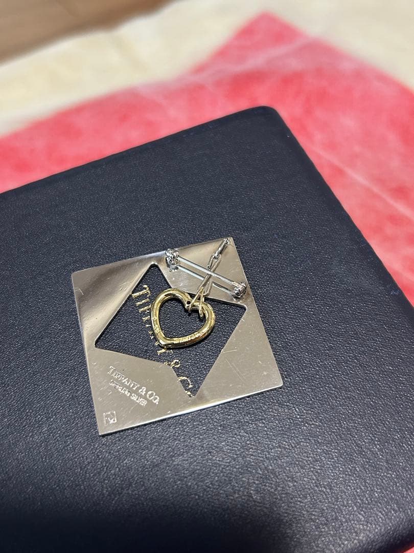 美品Tiffanyヴィンテージ　シルバーブローチレア　K18刻印あり