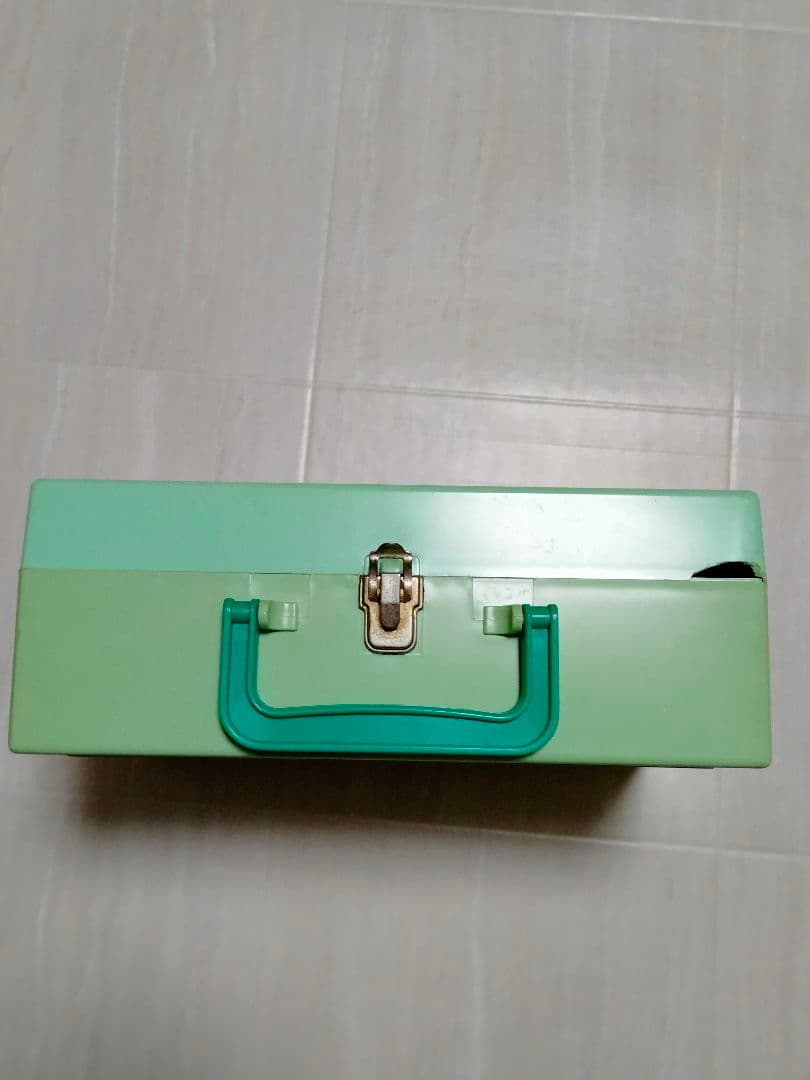 ファミコンカセットケース