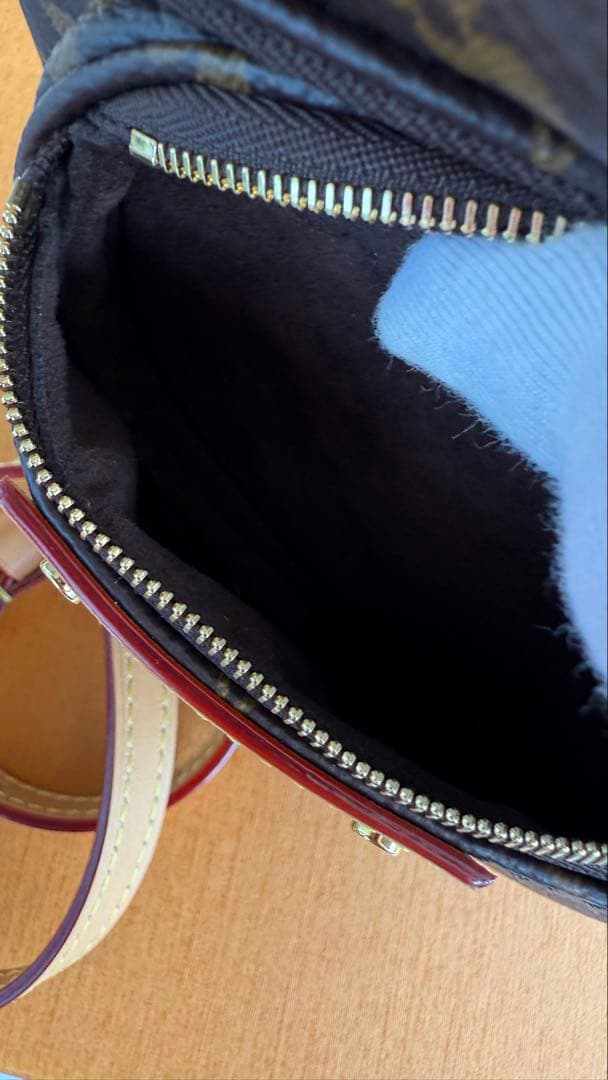 Louis Vuitton モノグラムミニバムバッグ