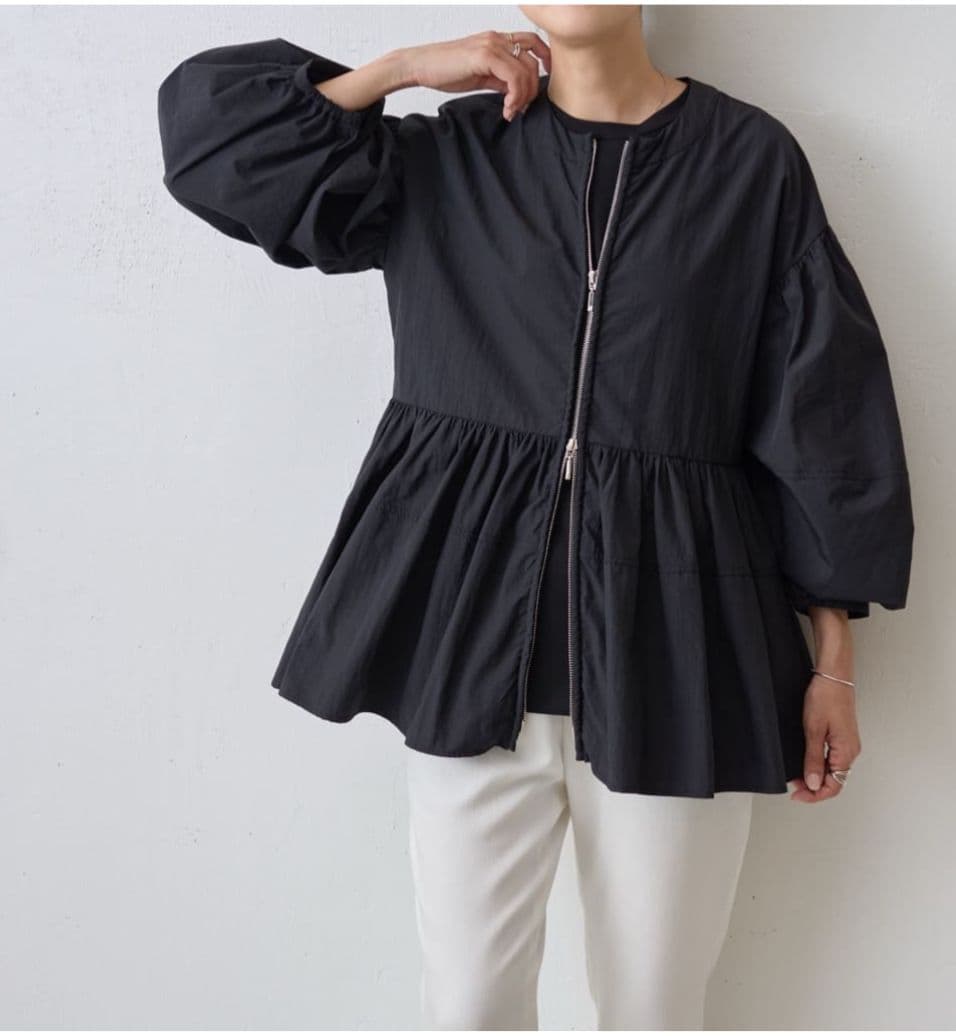 新品 BEARDSLEY ペプラムジップシャツブルゾン