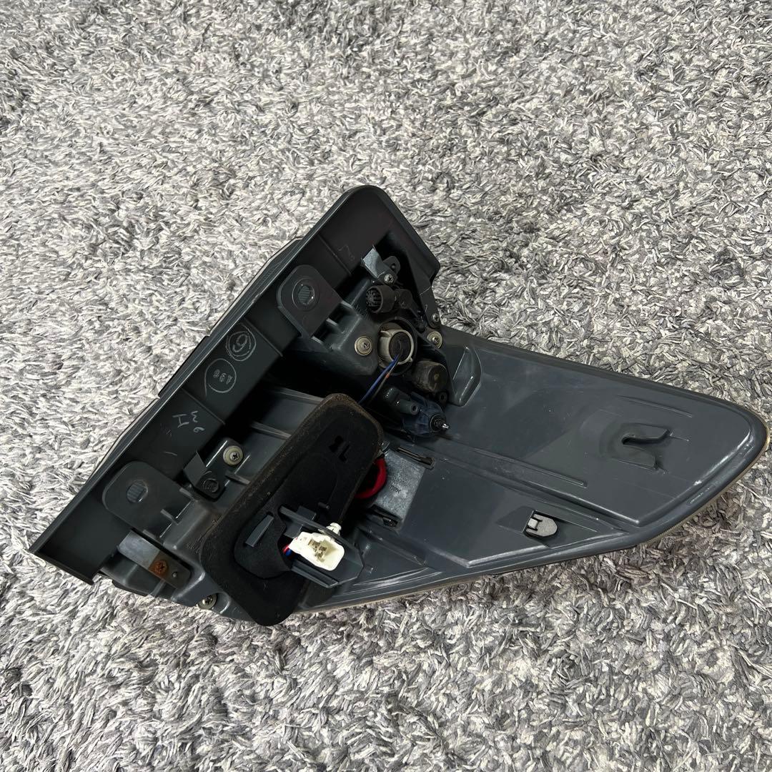 20 ヴェルファイア　テール