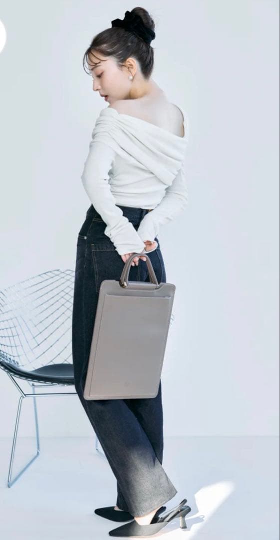 最終値下げ　polaura ポローラ 2wayスリムPCバッグ