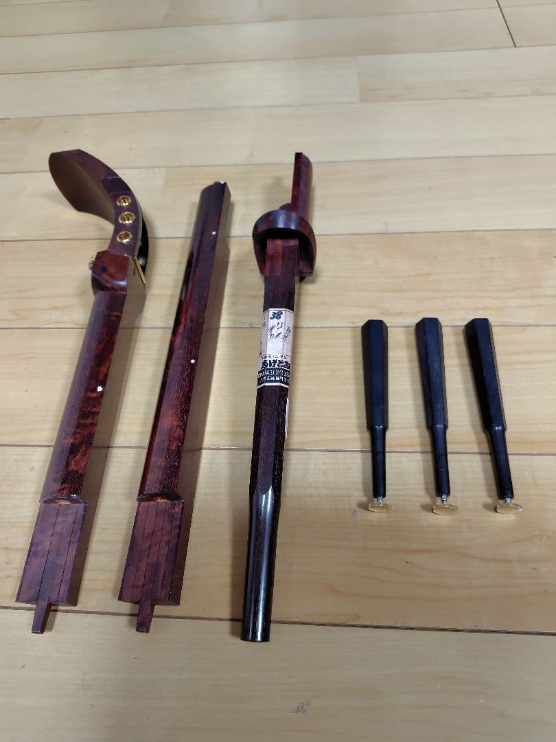 Ø*様 高級三味線太棹　 紅木東さわりk9刻印金細　二本溝子持綾杉胴　ケース付