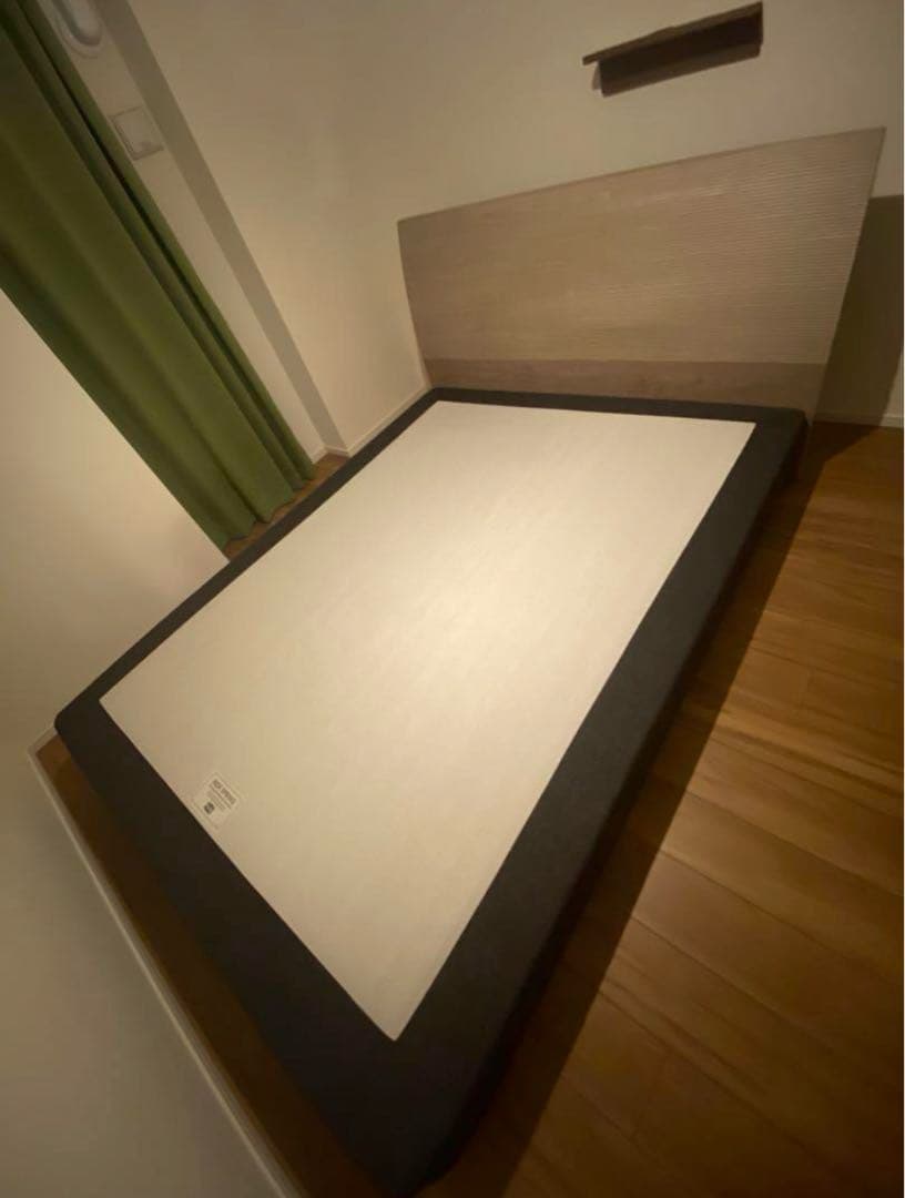 シモンズ　クイーンサイズ　ベッドフレーム