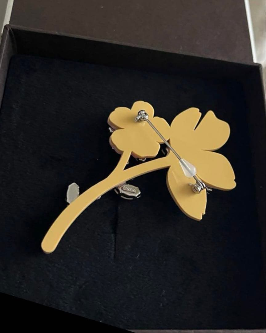 フォクシー　さくら　ブローチ　銀座　限定　アンティーク調　FOXEY クリスタル