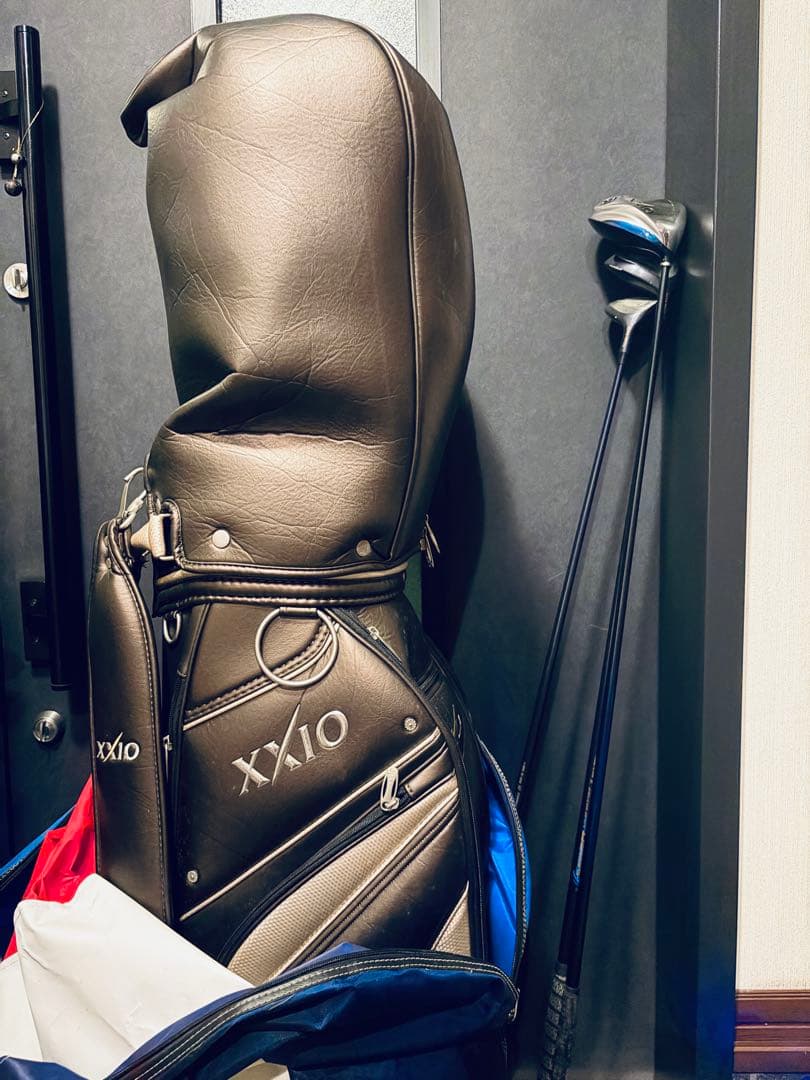 【美品】XXIO ゴルフクラブセット 右利き キャディバッグ付 まとめ売り