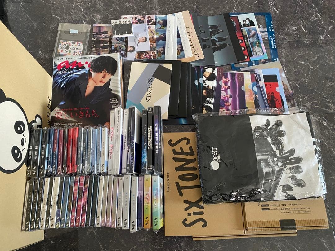SixTONESグッズ(CD、DVD、カレンダーetc)まとめ売り