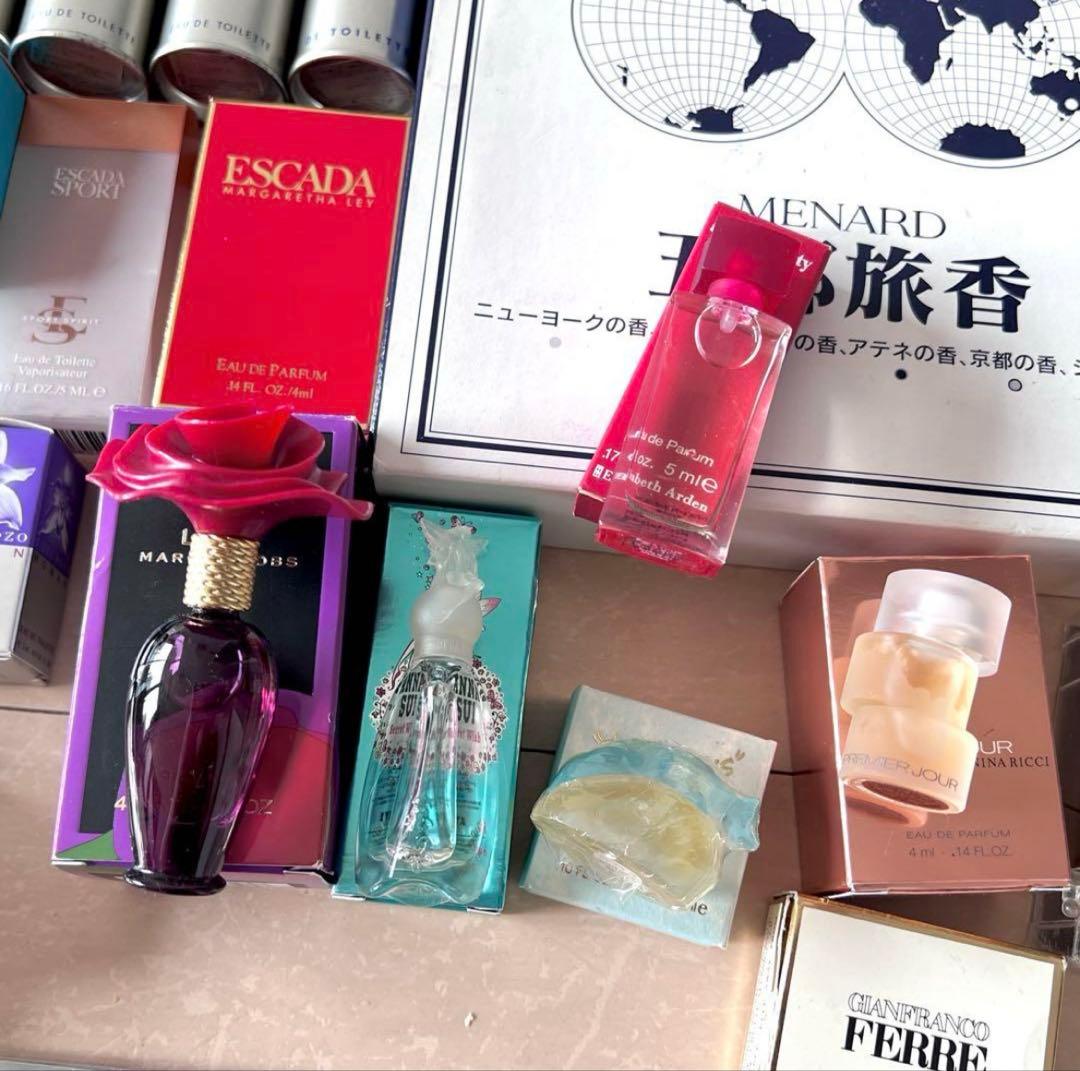 【50個以上】新品未使用！箱入りミニ香水 大量まとめ売り