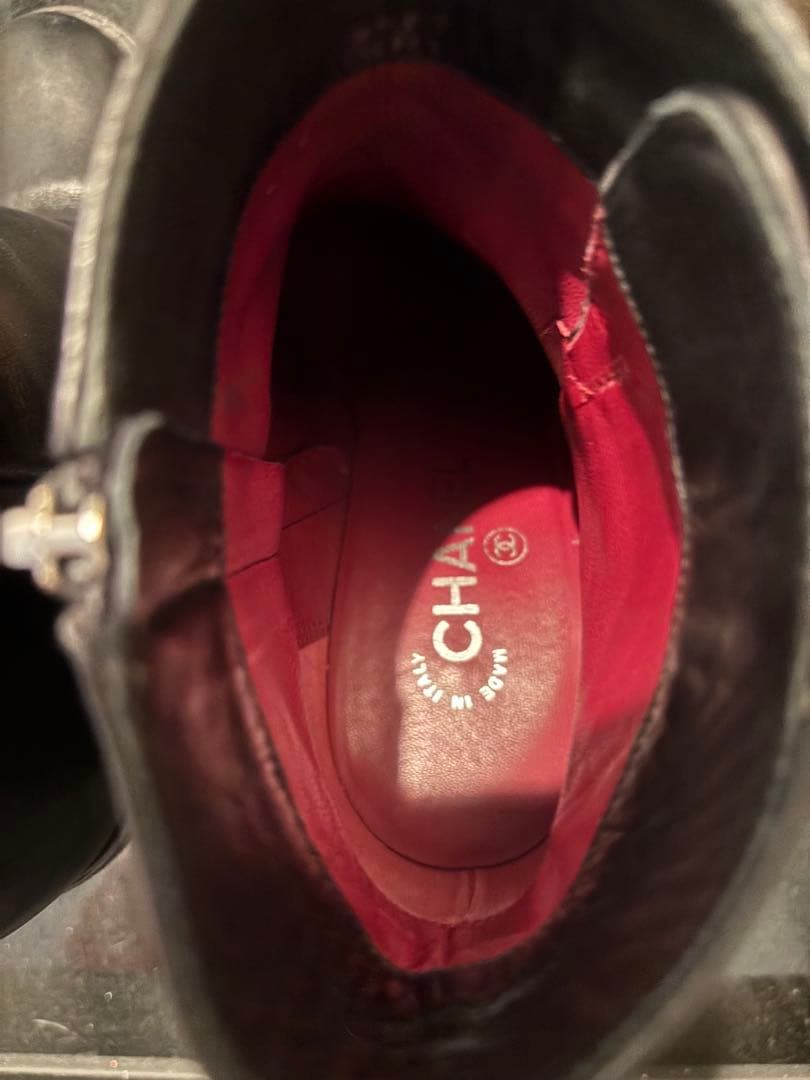 りき✨CHANEL 黒38（24.5）ターンロックブーツ現品限り✨