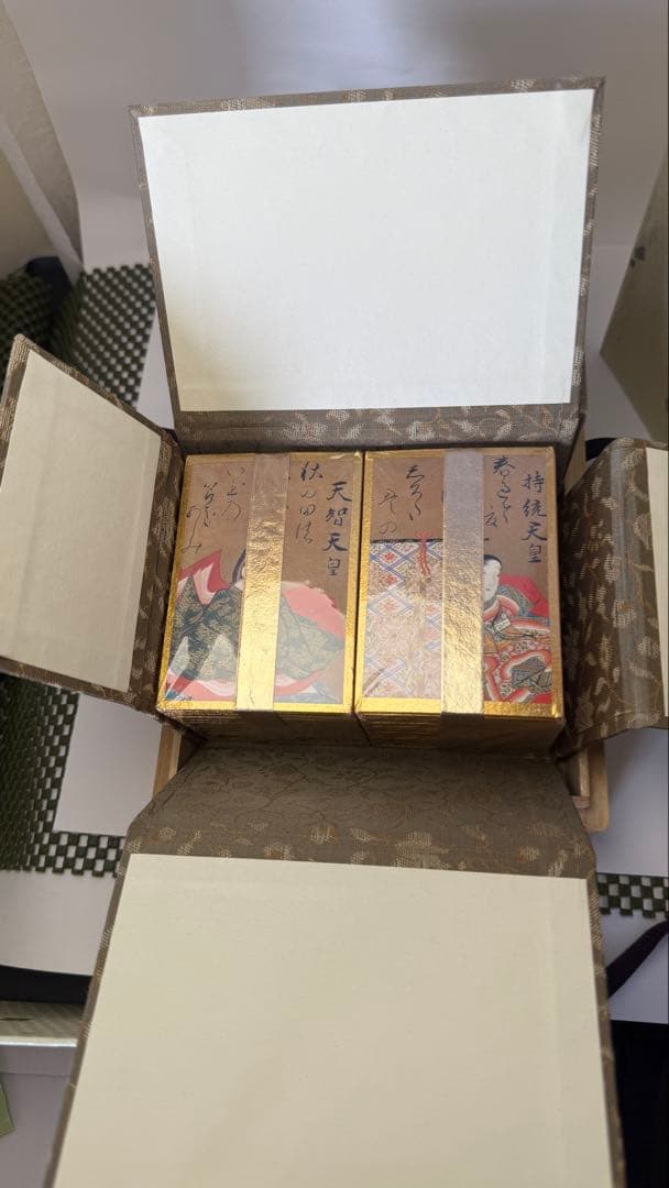 かるたの歴史と百人一首の解説　箱付