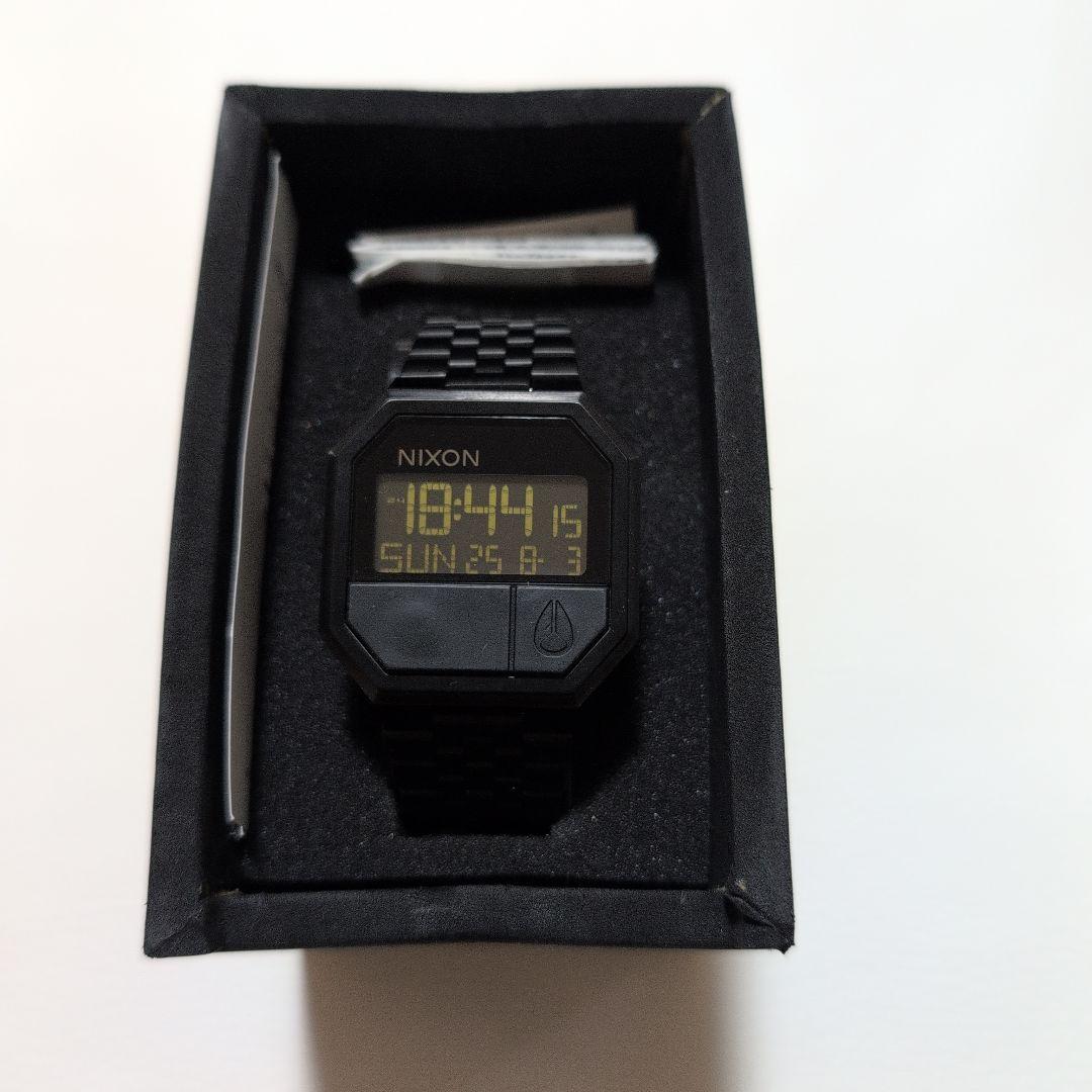 NIXON RE-RUN 腕時計 ブラック A158 001 電池交換済み！！