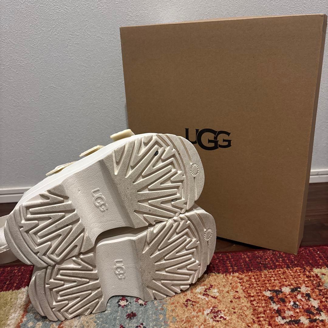 UGG ホワイト GOLDENRISE