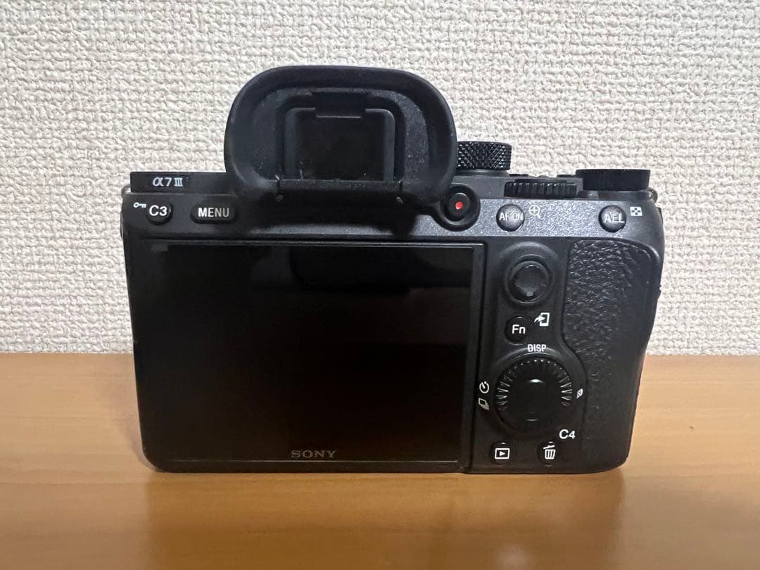 SONY α7 III ミラーレスカメラ　おまけ付き