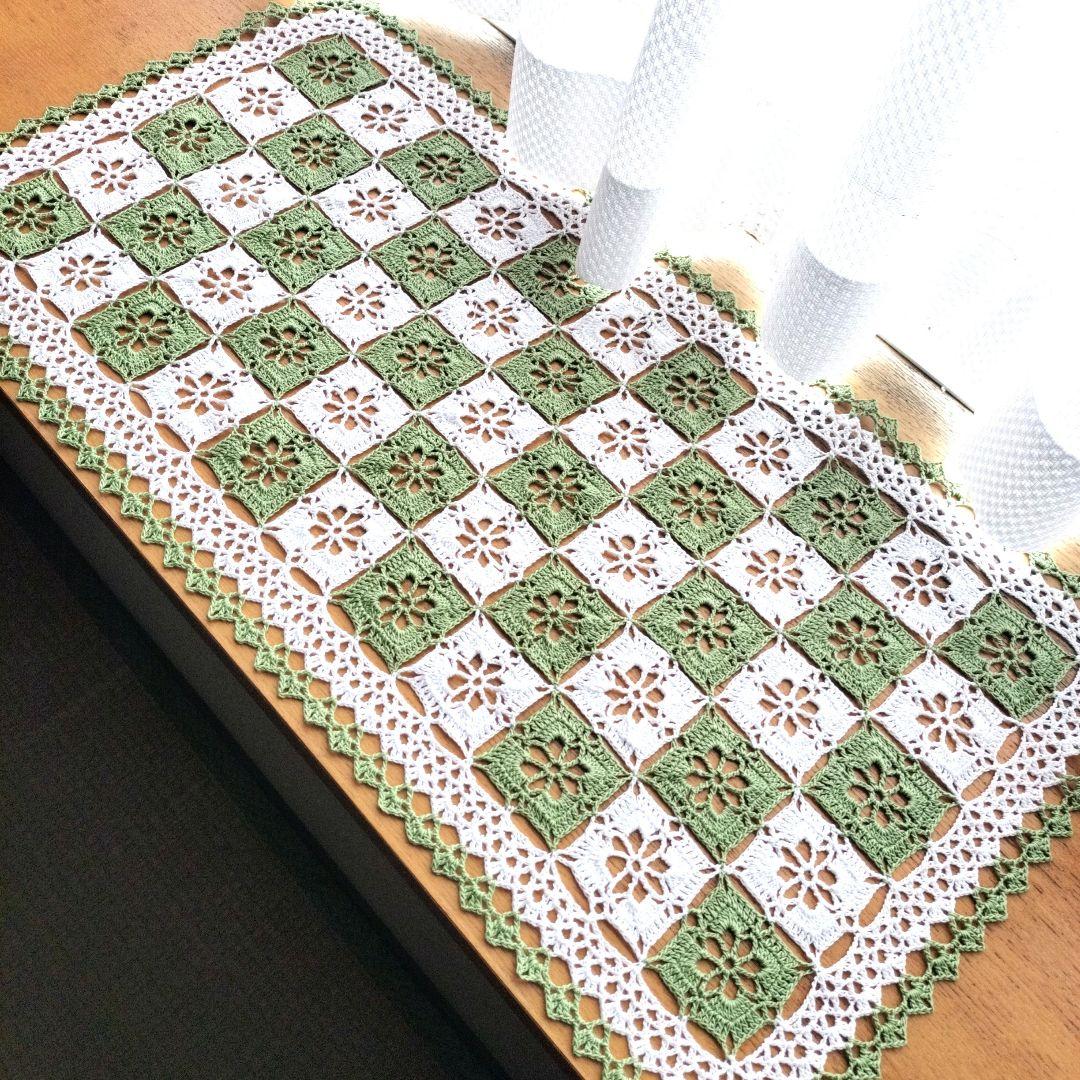 にしこ　レース編みドイリー　インテリア　テーブルセンター