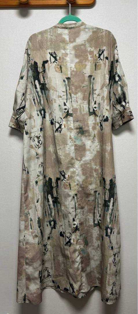 Aga グラフィックデザイン　ロングワンピース　ペチコート付き定価21000円