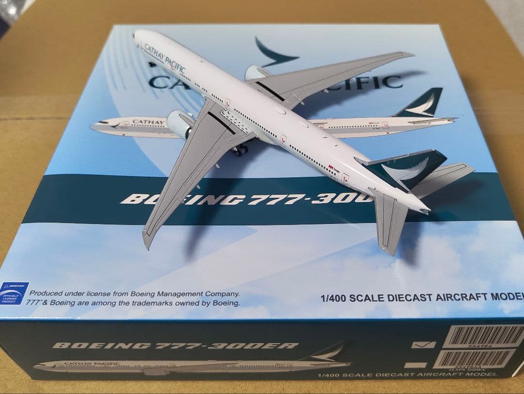 キャセイパシフィック航空 777-300ER B-KQT 1/400