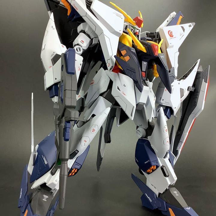 HGUC RX-105 クスィーガンダム　塗装済完成品