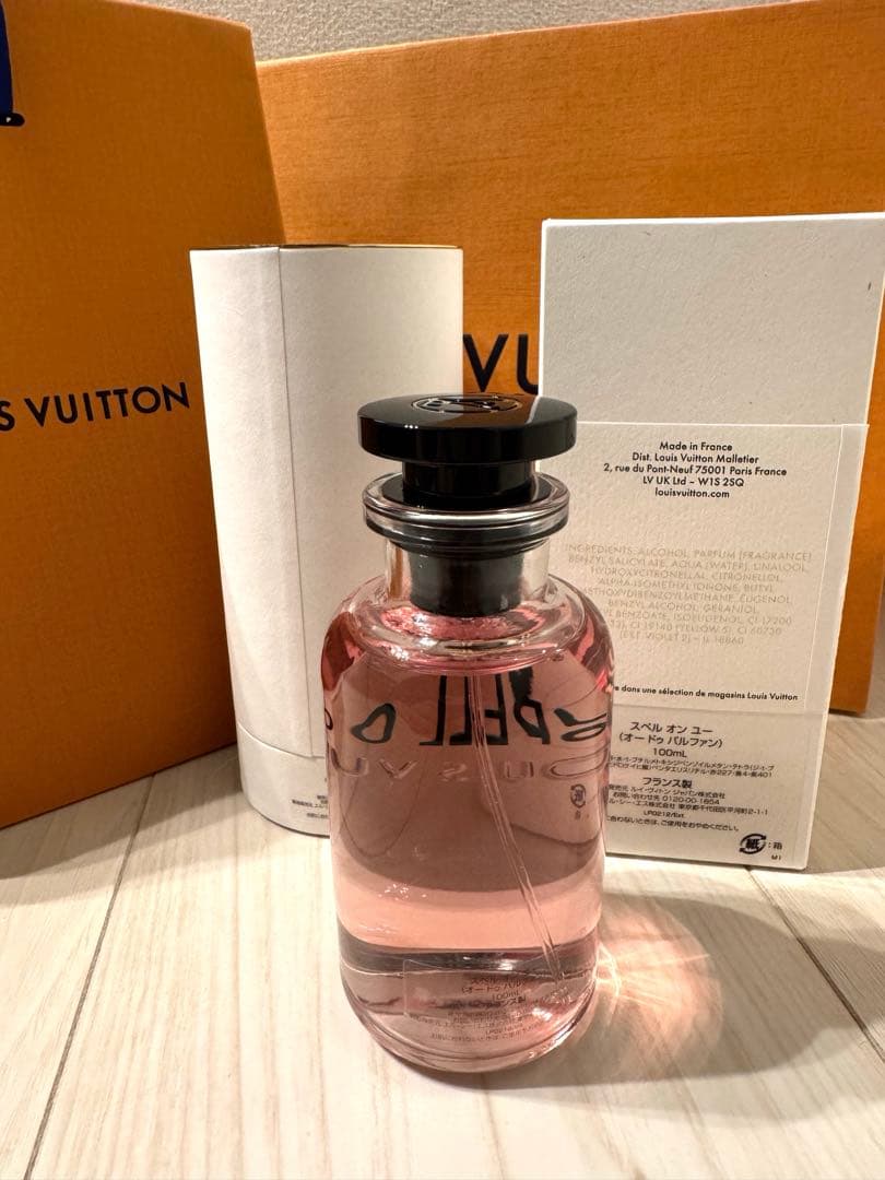 【値下げ中】ルイヴィトンの香水 スペル オン ユー100ml