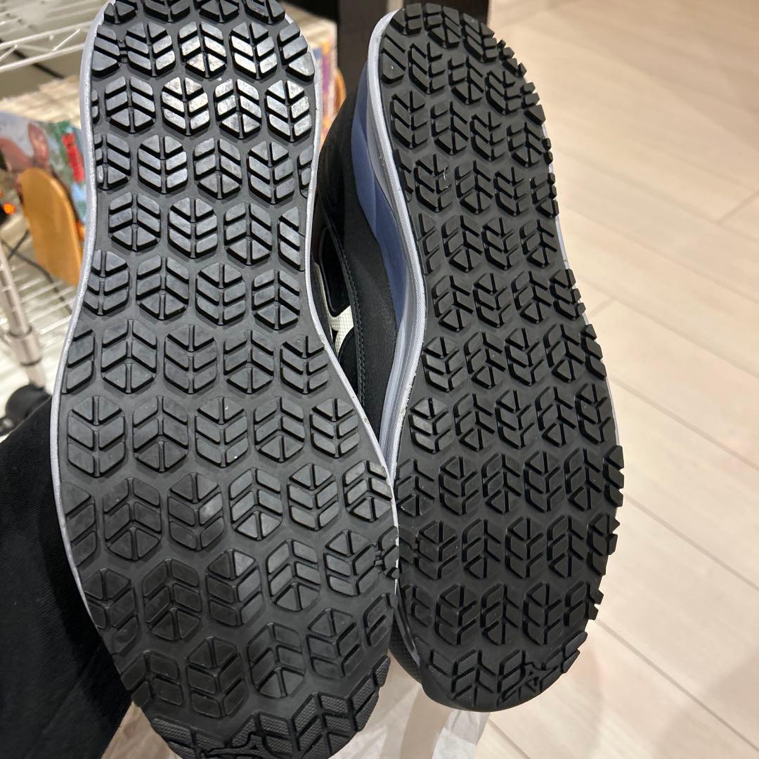 Mizuno オールマイティHW2 22L 安全靴 ブラック/ネイビー