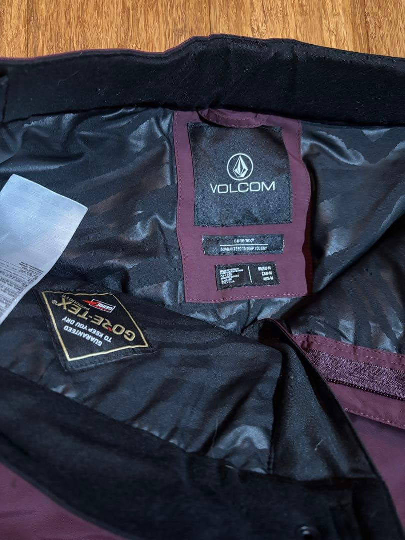 VOLCOM GORE-TEX スノーボードパンツ レディースMサイズ
