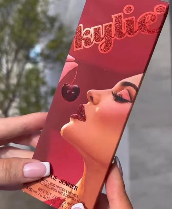 VALENTINE Collection PR BOX カイリーコスメティックス