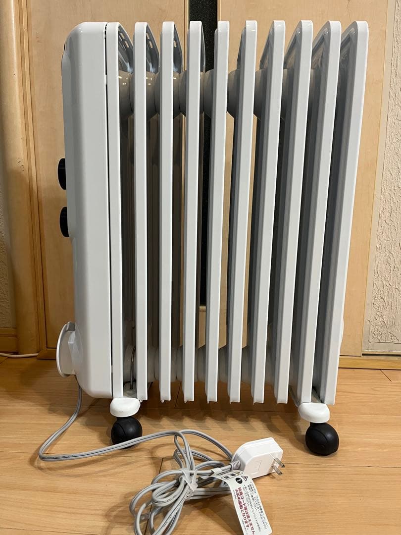 【美品】デロンギ オイルヒーター　アミカルド RHJ35M1015-BK