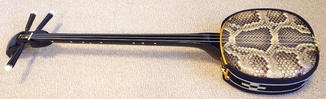 沖縄三線セット ヘビ革 本革 各種付属品つき