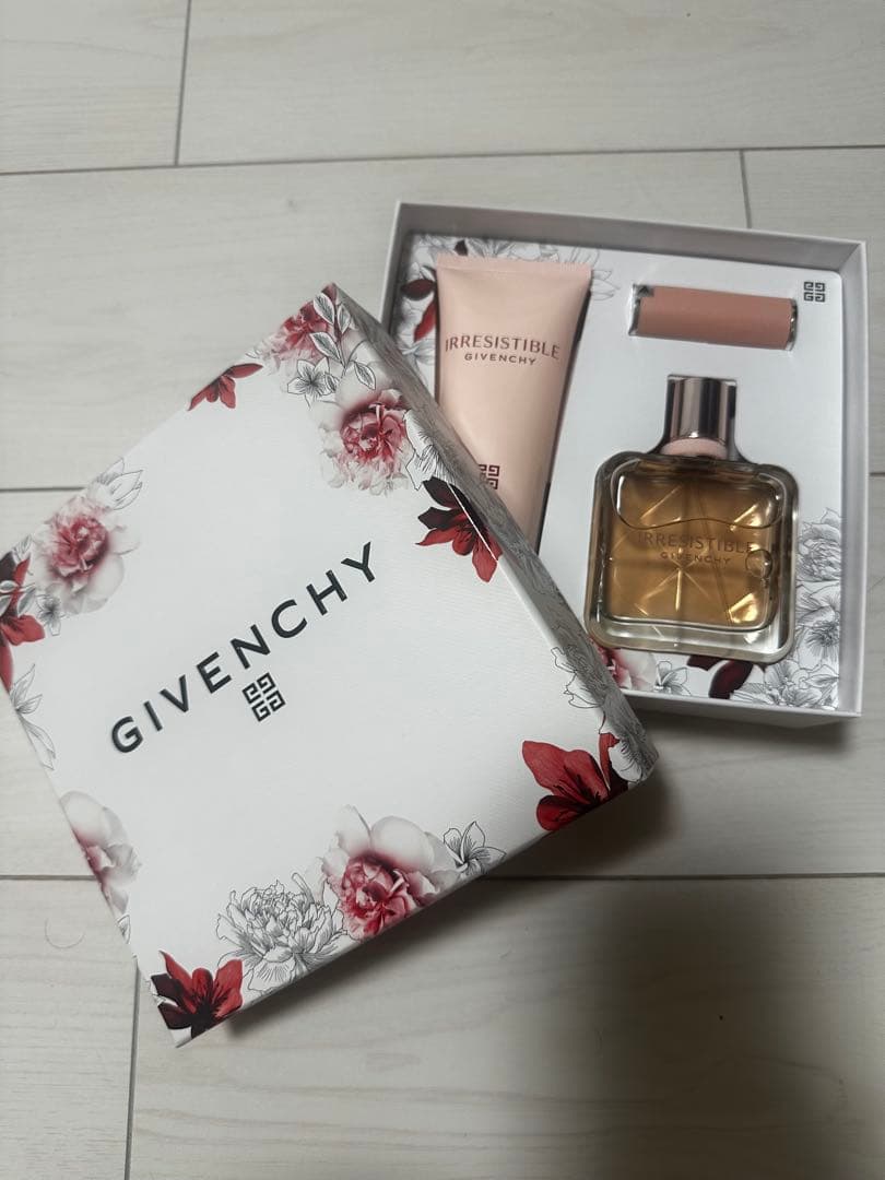 GIVENCHY Irresistible セット