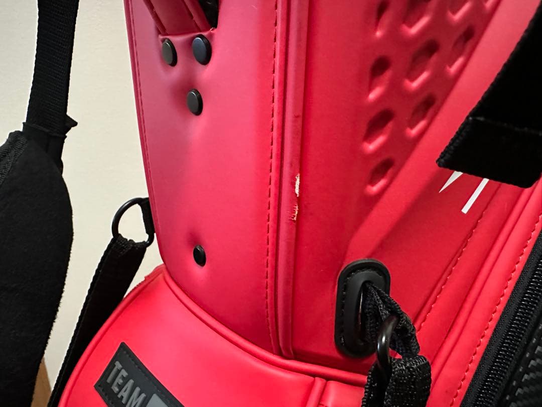 TaylorMade Stealth キャディバッグ 赤白