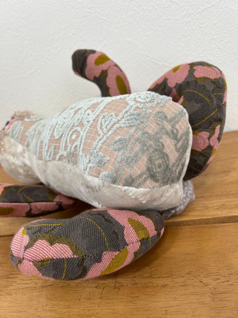 ミナペルホネン × ナタリーレテ　Animal dolls ウサギ POMPON