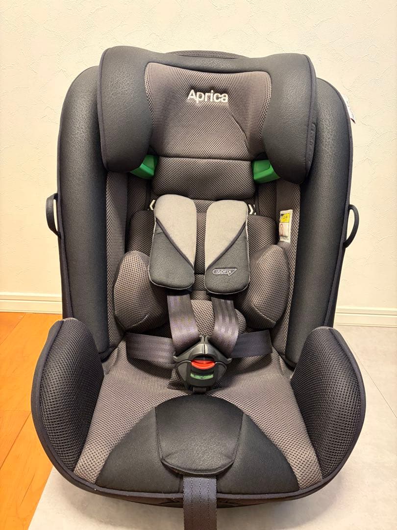 Aprica チャイルドシートISOFIX(付属品全てあり)