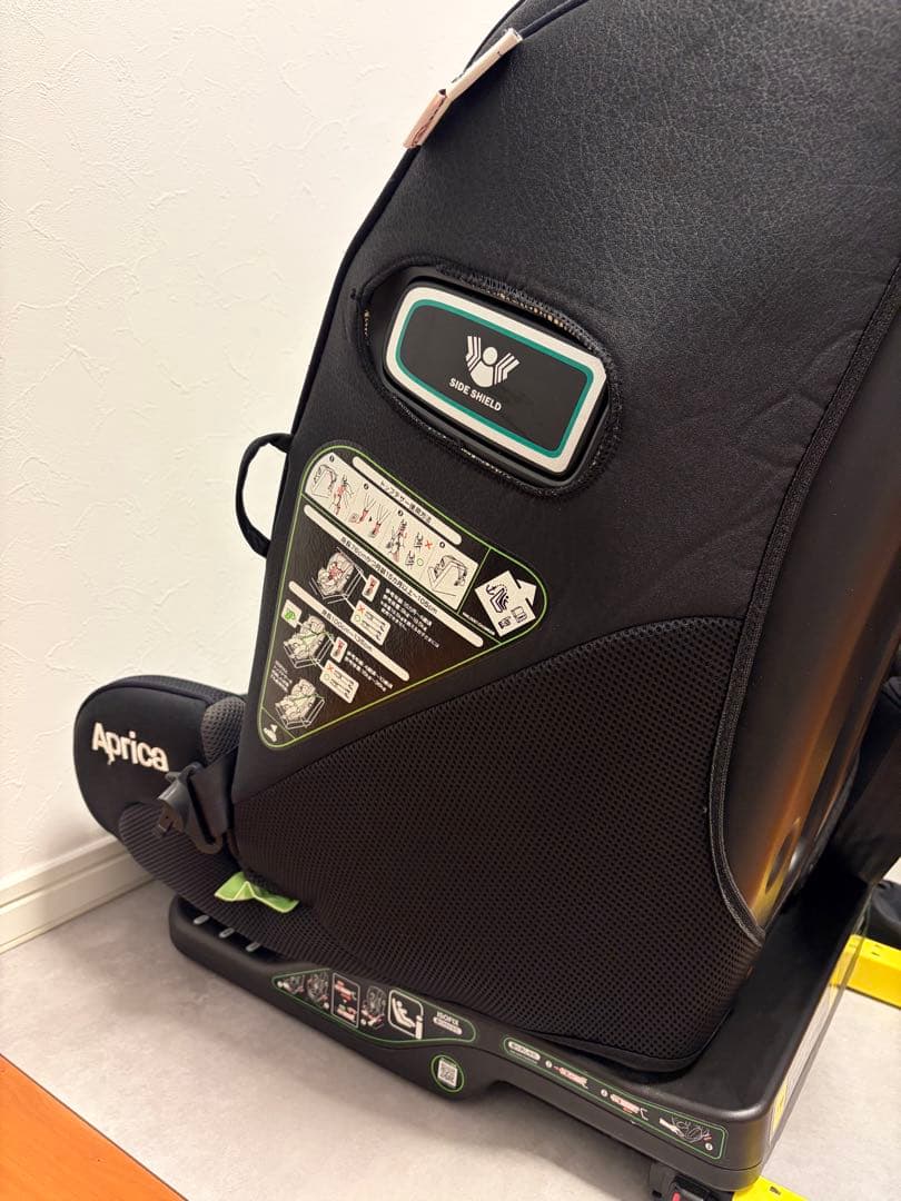 Aprica チャイルドシートISOFIX(付属品全てあり)