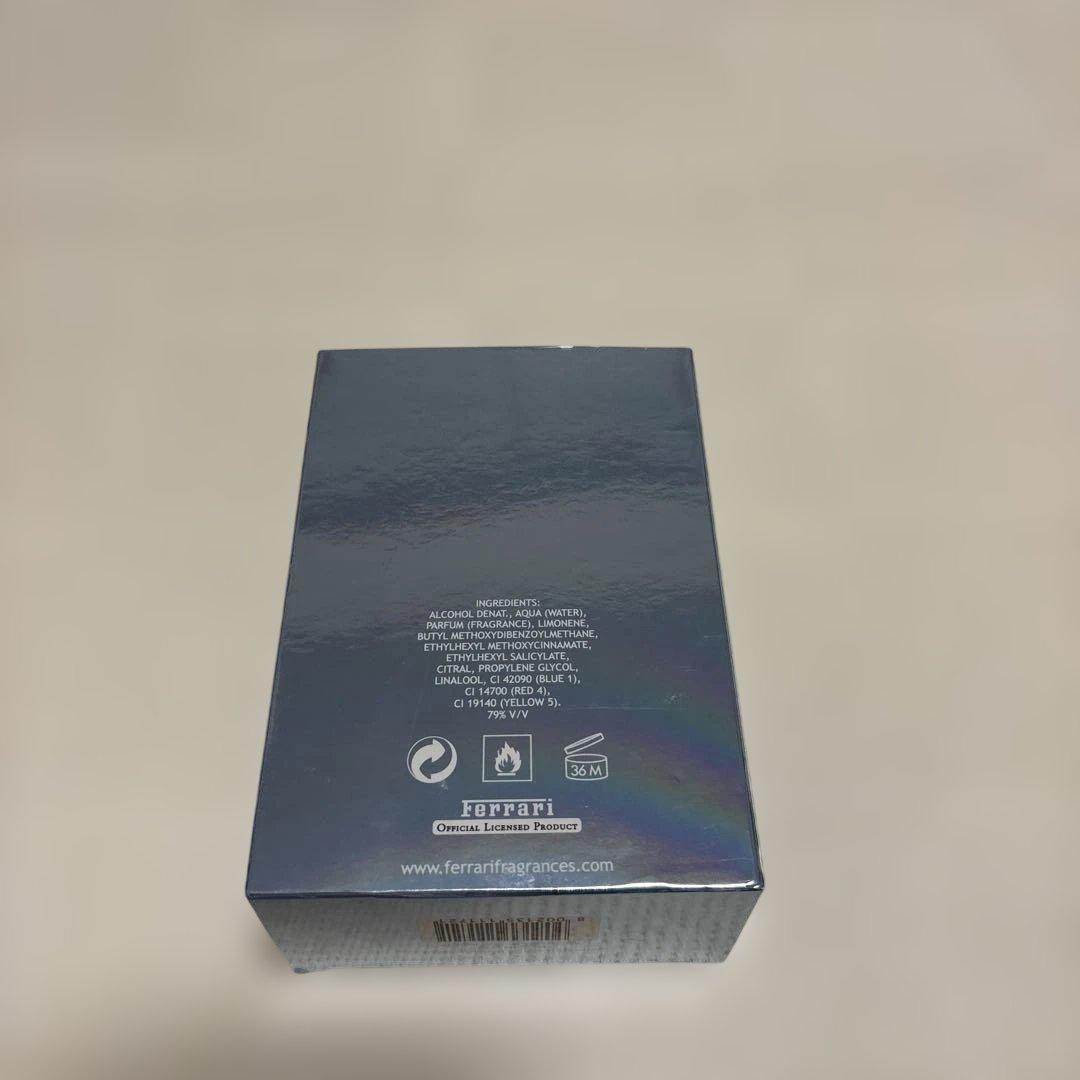 香水(ユニセックス) Scuderia Ferrari Light Essence 125ml