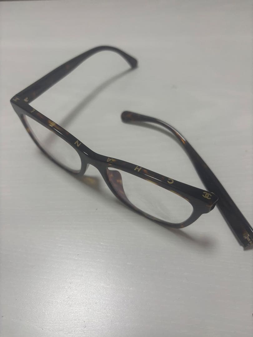 CHANEL ダークトート フレーム メガネ
