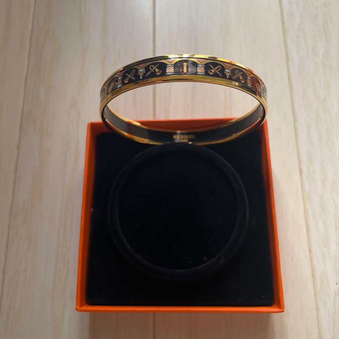 HERMES ゴールドバングル